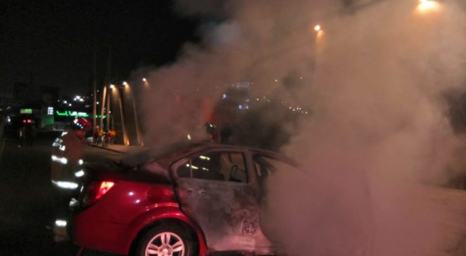 SE INCENDIAN DOS VEHÍCULOS EN LA AUTOPISTA MÉXICO PACHUCA