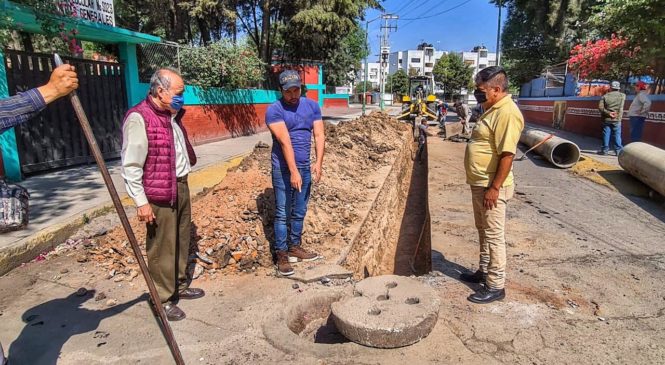 REALIZA OPERAGUA INTRODUCCIÓN DE DRENAJE EN UNIDAD NIÑOS HÉROES