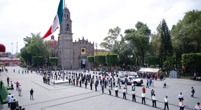 EN TLALNEPANTLA GUARDAN MINUTO DE SILENCIO POR FALLECIDOS DE COVID-19