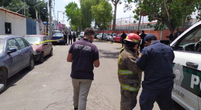 PROTECCIÓN CIVIL DE TLALNEPANTLA ATIENDE TOMA CLANDESTINA DE COMBUSTIBLE