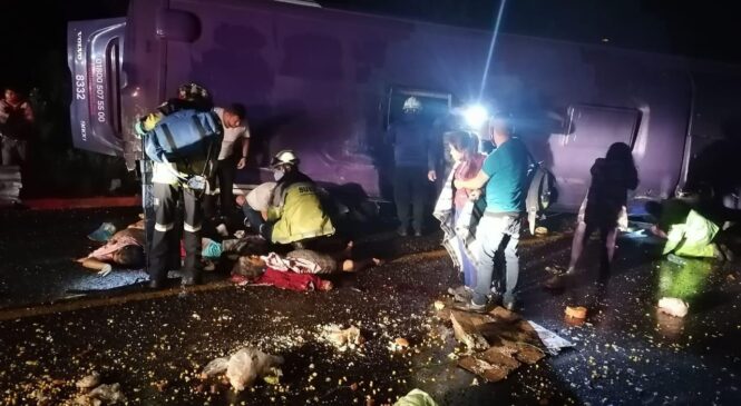 ASCIENDE A 15 MUERTOS EL SALDO DE UN ACCIDENTE DE AUTOBÚS EN LA CARRETERA MÉXICO-TOLUCA