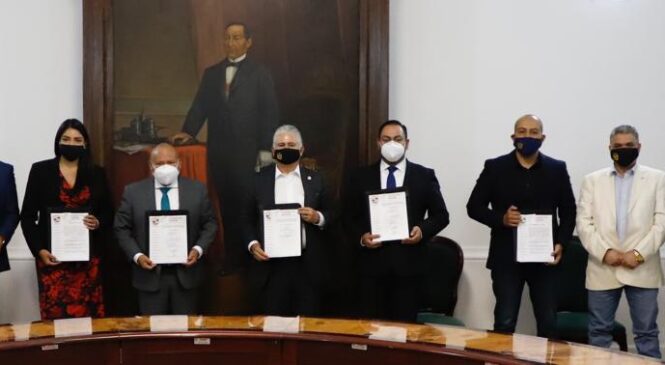 GOBIERNO DE TLALNEPANTLA Y SUTEyM FIRMAN CONVENIO LABORAL