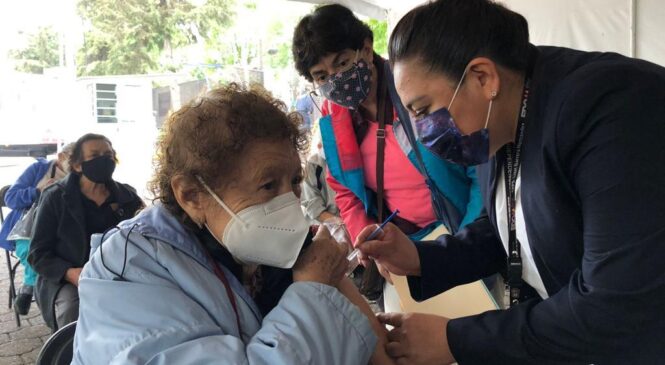 AVANZA SIN CONTRATIEMPOS APLICACIÓN DE SEGUNDA DOSIS A ADULTOS MAYORES EN NAUCALPAN