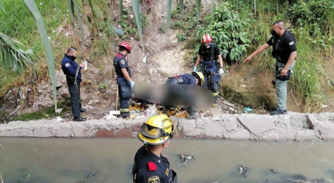 RESCATAN EL CUERPO SIN VIDA DE UN JOVEN QUE PRESUNTAMENTE CAYÓ A UN CANAL EN ATIZAPÁN