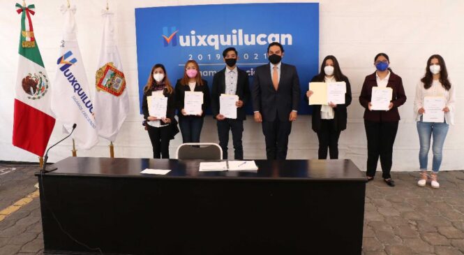 JÓVENES DE HUIXQUILUCAN OBTIENEN BECAS DEL 100 POR CIENTO PARA ESTUDIAR EN LA UNIVERSIDAD ANÁHUAC