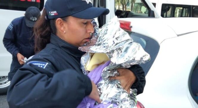 POLICÍA Y PROTECCIÓN CIVIL DE IZCALLI APOYAN A MUJER EN LABOR DE PARTO