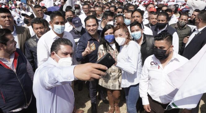 ENRIQUE VARGAS TOMA PROTESTA A LOS INTEGRANTES DEL COMITÉ DE LA CONFEDERACIÓN INTERNACIONAL DE ORGANIZACIONES Y ASOCIACIONES SINDICALES DE MÉXICO