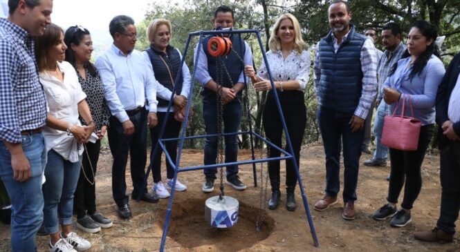 ROMINA CONTRERAS PONE LA PRIMERA PIEDRA DE LA CONSTRUCCIÓN DEL TANQUE LA PERA QUE ABASTECERÁ A ESTA COMUNIDAD