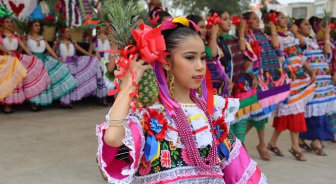 LLEVAN VERBENA CULTURAL AL CEMCA DE ATIZAPÁN Y RINDEN HOMENAJE A ARTESANA ESTELA LÓPEZ GARCÍA