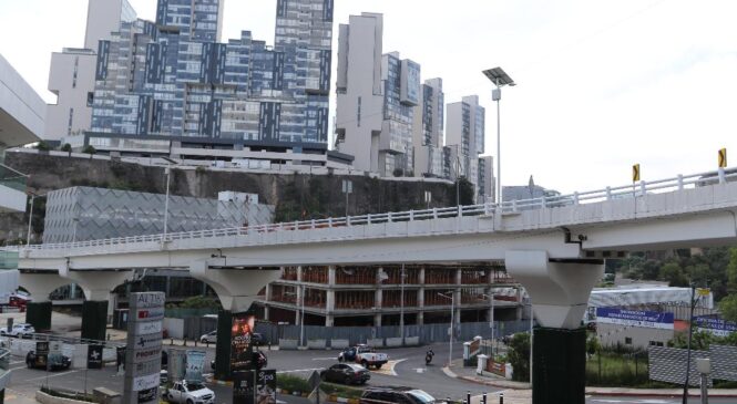 REABRE HUIXQUILUCAN CIRCULACIÓN EN PUENTE DE PALMA CRIOLLA