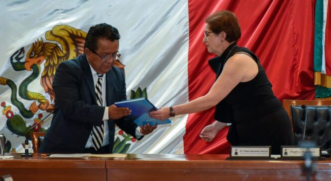 ANGÉLICA MOYA ENTREGA SU PRIMER INFORME DE GOBIERNO