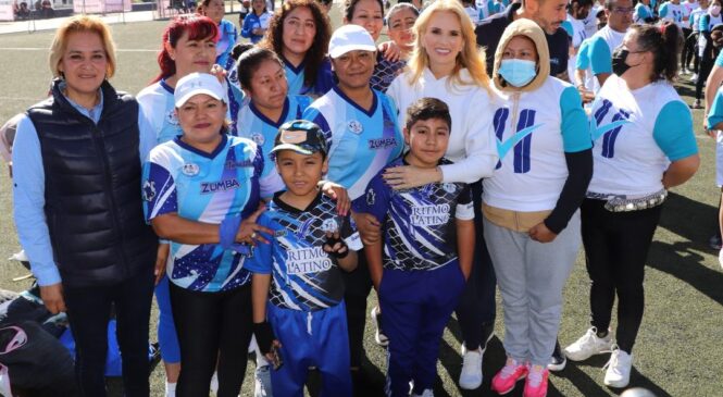 <strong>SE REÚNEN MÁS DE MIL DEPORTISTAS PARA CELEBRAR EL DÍA DEL DEPORTE EN HUIXQUILUCAN </strong>