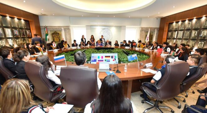 TRANSFORMAN SALÓN DE CABILDO DE ATIZAPÁN EN ASAMBLEA GENERAL DE LA ONU “CONTRA LA DISCRIMINACIÓN Y EL RESPETO”