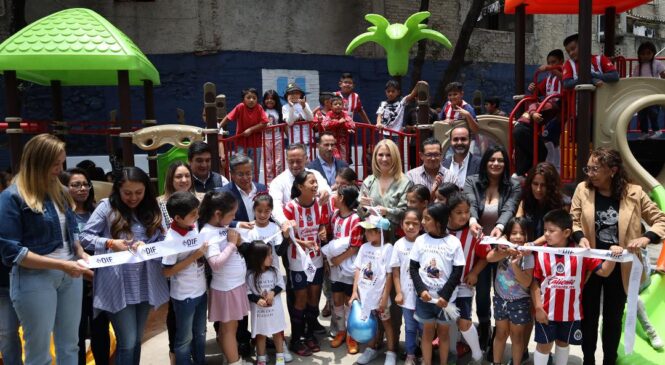 REHABILITAN DEPORTIVO E INAUGURAN JUEGOS INFANTILES EN FEDERAL BUROCRÁTICA 