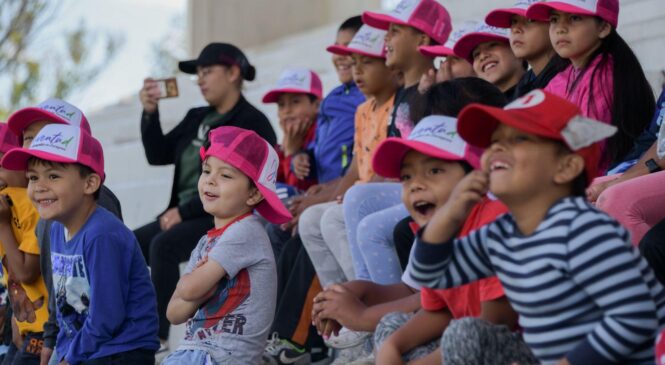 NIÑAS Y NIÑOS DISFRUTAN Y APRENDEN SOBRE CUIDADO ANIMAL EN CURSO DE VERANO EN ATIZAPÁN