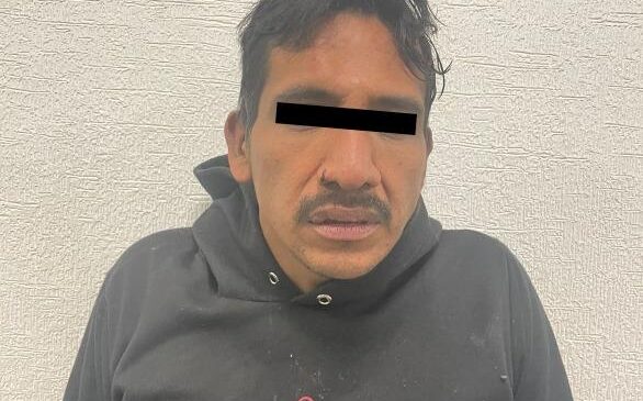 INTENTÓ HUIR A TRAVÉS DE UNA PRESA DE AGUAS NEGRAS LUEGO DE ROBAR, PERO FUE DETENIDO