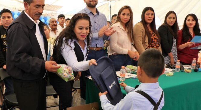 ENTREGA GOBIERNO DE HUIXQUILUCAN ÚTILES Y MOCHILAS PARA APOYAR LA ECONOMÍA FAMILIAR