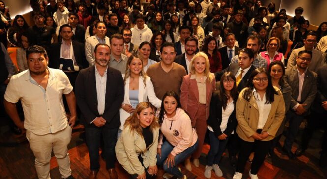 IMPULSA HUIXQUILUCAN TALENTO DE JÓVENES CON “FÁBRICA DE EMPRENDEDORES 2023”