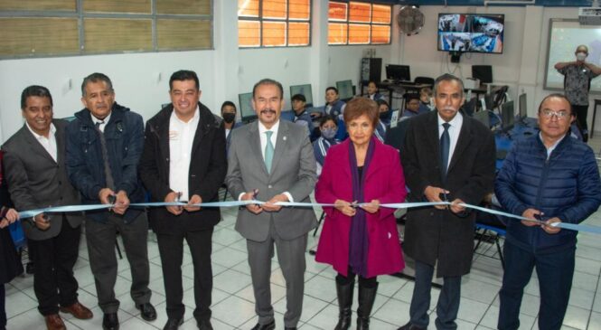 ENTREGA PEDRO RODRÍGUEZ 100 COMPUTADORAS EN 5 ESCUELAS Y ADAPTA GOBIERNO AULAS DIGITALES