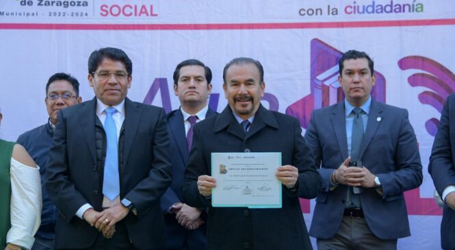 PEDRO RODRÍGUEZ ENTREGA AULA DIGITAL EN LA PRIMARIA GENERAL IGNACIO ZARAGOZA EN LOMAS DE ATIZAPÁN