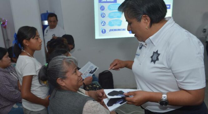 BRINDAN PLÁTICAS INFORMATIVAS A VECINOS DE HUIXQUILUCAN PARA PREVENIR DELITOS