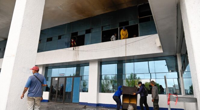 INCENDIO EN PALACIO MUNICIPAL DE NAUCALPAN FUE POR CORTO CIRCUITO Y ACCIDENTAL: FGJEM