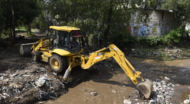 EL GOBIERNO DE NAUCALPAN CONTINÚA ATENDIENDO AFECTACIONES POR LLUVIAS