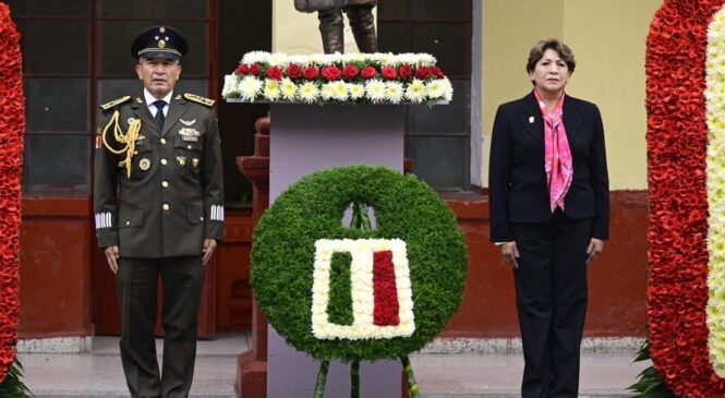 GOBERNADORA DELFINA GÓMEZ ENCABEZA GUARDIA DE HONOR CONMEMORATIVA POR EL 214 ANIVERSARIO DE LA INDEPENDENCIA DE MÉXICO