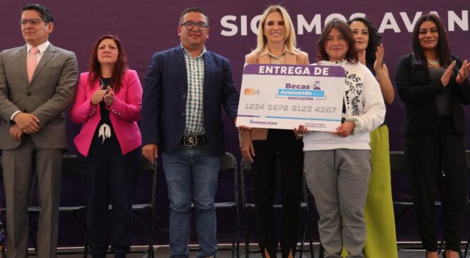 GOBIERNO DE HUIXQUILUCAN ENTREGA 19 MIL BECAS Y MONEDEROS ELECTRÓNICOS