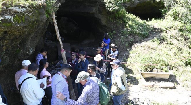 ESPECIALISTAS DE INSTITUTOS DE GEOFÍSICA Y GEOLOGÍA REALIZAN RECORRIDO EN PRADERAS DE SAN MATEO