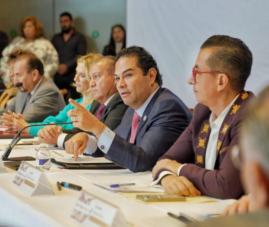 EL SENADOR ENRIQUE VARGAS ASEGURA QUE MÉXICO NECESITA MANDAR SEÑALES POSITIVAS AL EMPRESARIADO NACIONAL Y EXTRANJERO PARA INVERTIR EN EL PAÍS