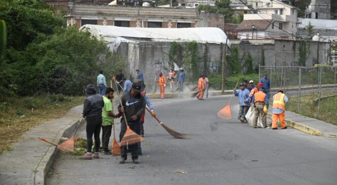 SERVICIOS PÚBLICOS DE NAUCALPAN RETIRA 18 TONELADAS DE RESIDUOS URBANOS EN SAN MATEO