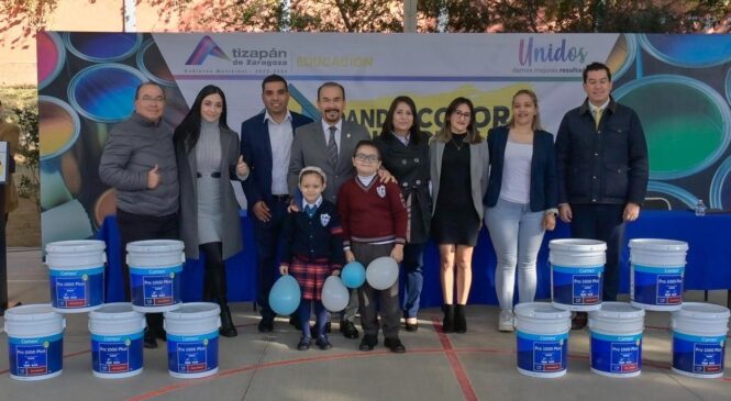 BENEFICIA PEDRO RODRÍGUEZ A MÁS DE 6 MIL ESTUDIANTES DE ATIZAPÁN CON EL PROGRAMA DANDO COLOR A TU ESCUELA