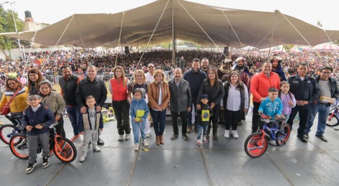 PEDRO RODRÍGUEZ CELEBRA DÍA DE REYES CON MILES DE FAMILIAS ATIZAPENSES EN EL DEPORTIVO ZARAGOZA