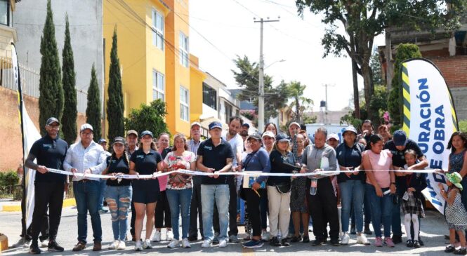 CUMPLE HUIXQUILUCAN CONTIGO 24/7 CON REPAVIMENTACIÓN DE CALLE EN LOMA DEL CARMEN