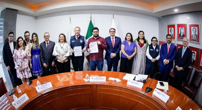 NAUCALPAN PRIMER MUNICIPIO EN FIRMAR CONVENIO DE COLABORACIÓN CON EL COLEGIO DE NOTARIOS DEL EDOMÉX