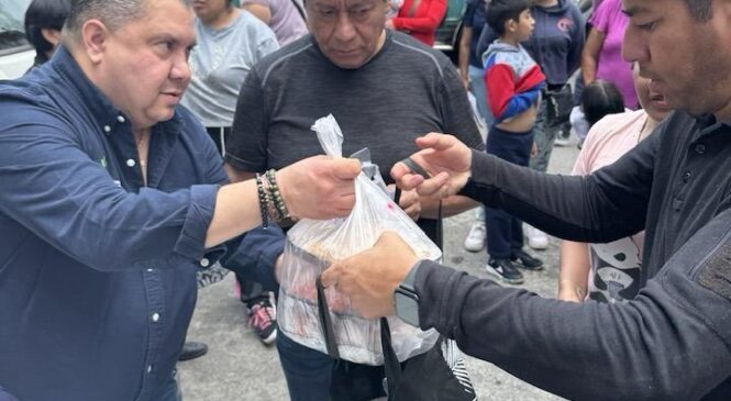 COMENZÓ LA FUNDACIÓN SEMBRANDO CON OLIVAS LA ENTREGA DE CARNE EN NAUCALPAN