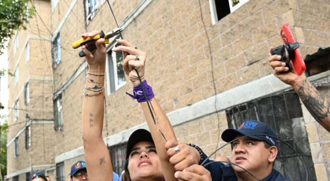 ALE ROJO DE LA VEGA ENCABEZA OPERATIVO EN LA COLONIA GUERRERO PARA ORDENAR LA VÍA PÚBLICA