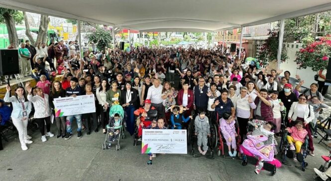 ENTREGAN CIEN APOYOS ECONÓMICOS DE LA BECA “CUIDANDO CONTIGO, ROSARIO CASTELLANOS” EN TLALNEPANTLA