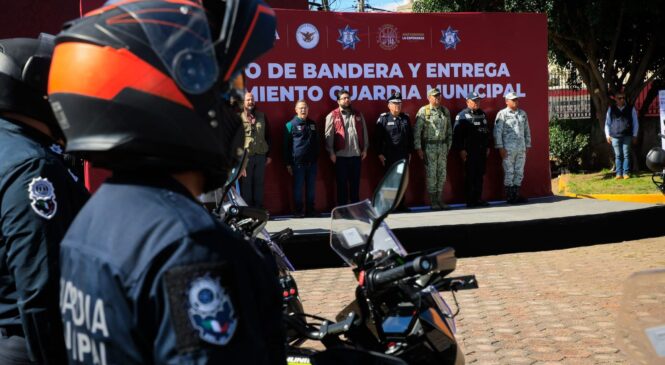 CONTINÚAN OPERATIVOS DE SEGURIDAD EN NAUCALPAN Y ENTREGA DE EQUIPAMIENTO A LA GUARDIA MUNICIPAL
