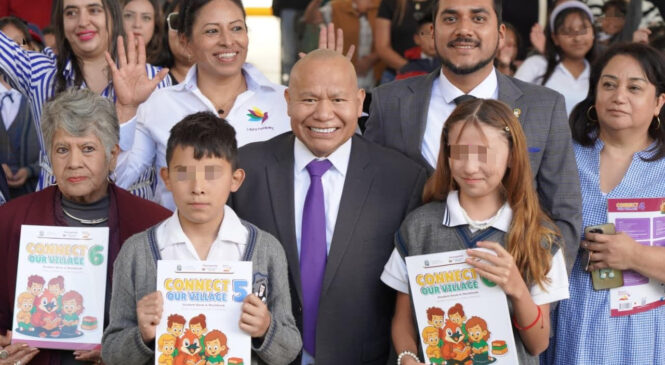 INICIA ENTREGA DE LIBROS DE INGLÉS EN TLALNEPANTLA