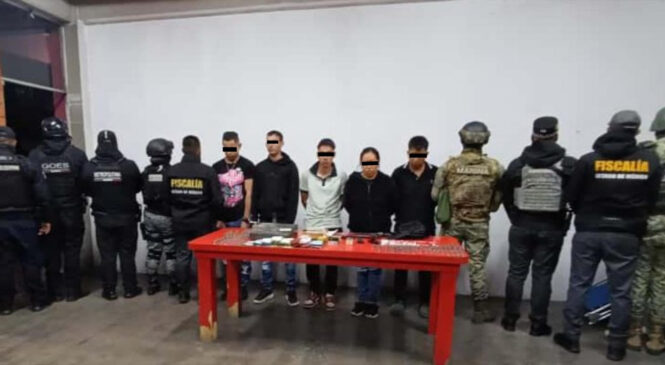 DETIENEN A 5 DE LA CHOKIZA CON ARMAS, DROGAS Y 200 MIL PESOS