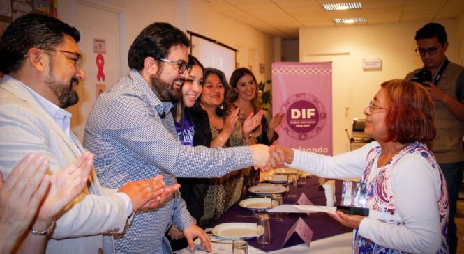 RECONOCE ALCALDE ISAAC MONTOYA COMPROMISO, VOCACIÓN, SERVICIO Y ATENCIÓN DE LAS Y LOS MÉDICOS