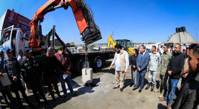 COLOCA ALCALDE ISAAC MONTOYA LA PRIMERA PIEDRA DEL NUEVO C4; SERÁ UNO DE LOS MÁS MODERNOS DEL PAÍS