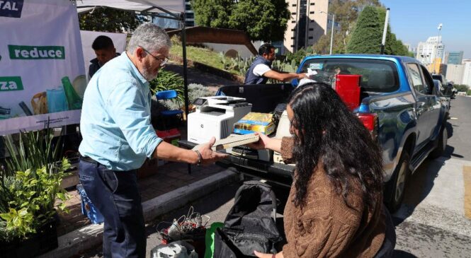 REÚNE HUIXQUILUCAN OCHO TONELADAS DE RESIDUOS ELECTRÓNICOS Y PLÁSTICOS PARA CUIDAR EL MEDIO AMBIENTE