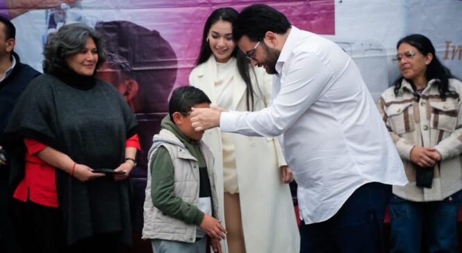 ALCALDE ISAAC MONTOYA ENCABEZA QUINTA ENTREGA DE LENTES DEL PROGRAMA IMPULSANDO TU SALUD