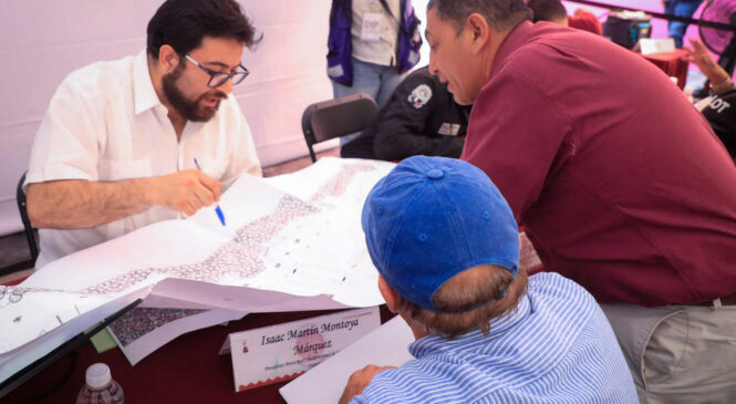 LLEVA GOBIERNO DE NAUCALPAN ASAMBLEA DEL PUEBLO A LA COLONIA PLAN DE AYALA 2A SECCIÓN