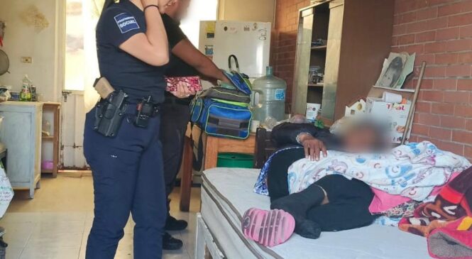 POLICÍA DE ECATEPEC TRASLADA A ALBERGUE A ABUELITA EN ABANDONO