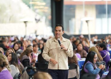 ENCABEZA SENADOR ENRIQUE VARGAS EVENTOS EN CONMEMORACION DEL DÍA DE LA MUJER
