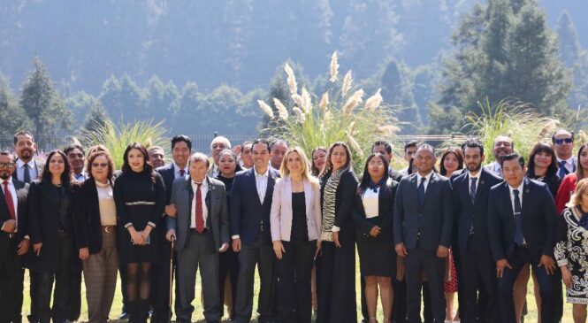LLAMA HUIXQUILUCAN A ABOGADOS A TRABAJAR EN UNIDAD PARA QUE PREVALEZCA LA CERTEZA JURÍDICA